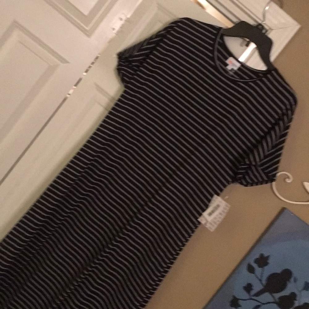 Maria LulaRoe black with gray stripes NWT